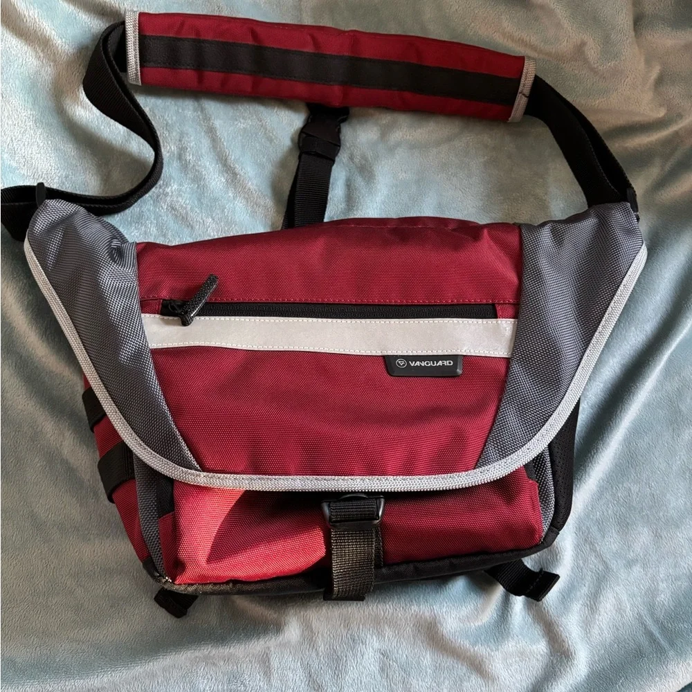 Vanguard “Sydney” camera bag